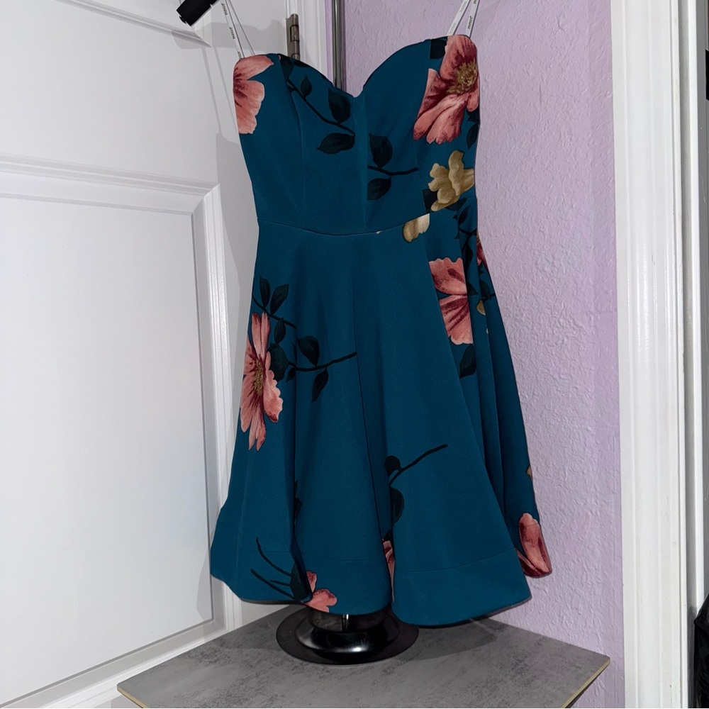 Papaya Floral Strapless Dress - Picture 4 of 4